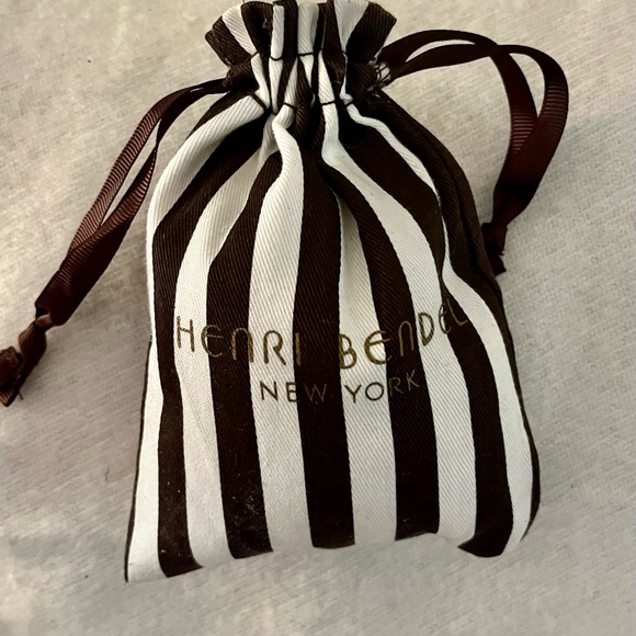 NWOT 🌷🎀💯Henri Bendel Ring Box, Signature Original Dust-bag & Shopping  Bag💕 - Picture 8 of 14